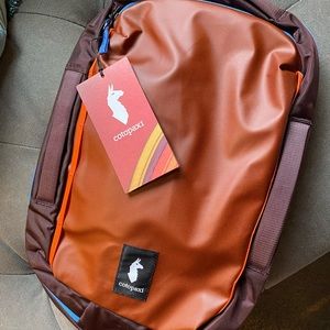 Chasqui 13L Sling - Cada Día - RUST NWT